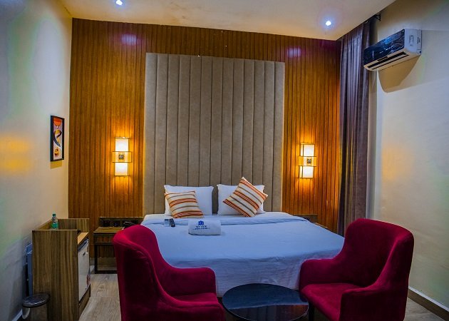 Mini Emirate Suite
